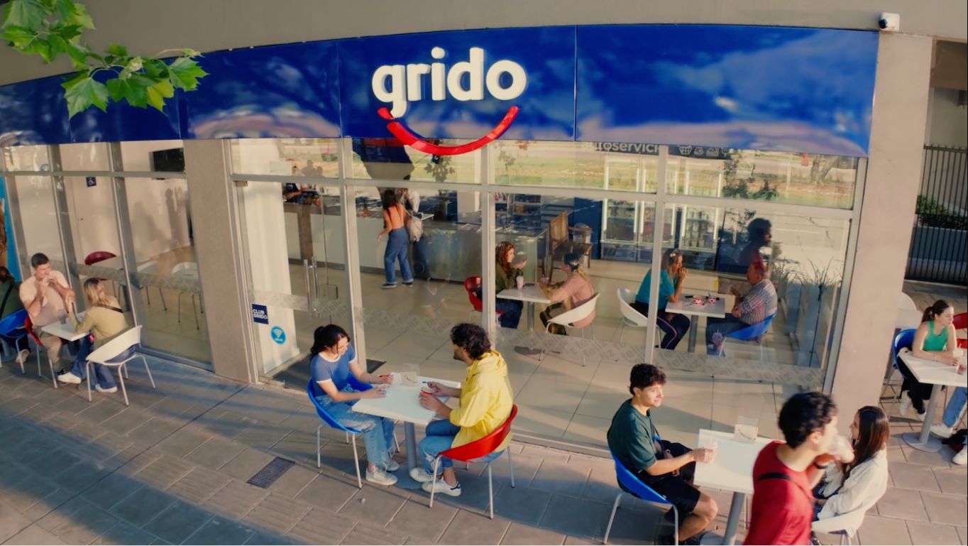 Fotograma de Grido: El Helado se come o se toma?